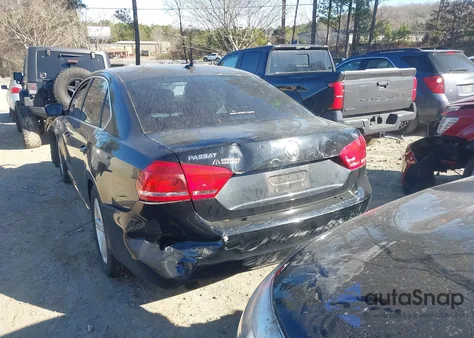 2015 Volkswagen Passat 1.8T Limited Edition z USA, uszkodzony, nr VIN 1VWAS7A3XFC106105